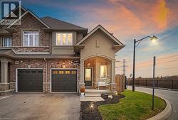 21 MADONNA Drive Unit# 16  Hamilton, ON L9H 0H1