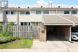 8 - 590 MILLBANK DRIVE  London South (South Y), ON N6E 2H2