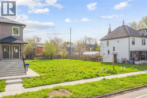 484-488 Janette, Windsor, ON 