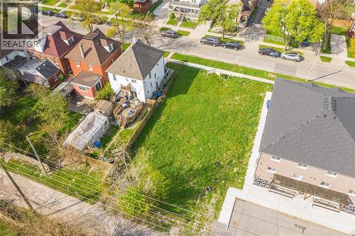 484-488 Janette, Windsor, ON 