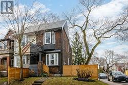 31 MYRTLE AVENUE Toronto, ON M4M 2A4