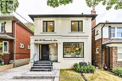 382 ST CLEMENTS AVENUE Toronto, ON M5N 1M1