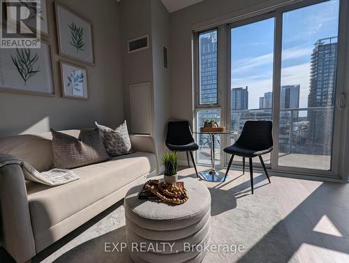 917 - 25 COLE STREET  Toronto, ON M5A 4M3