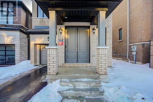 2916 NAKINA STREET  Pickering, ON L1X 2R5