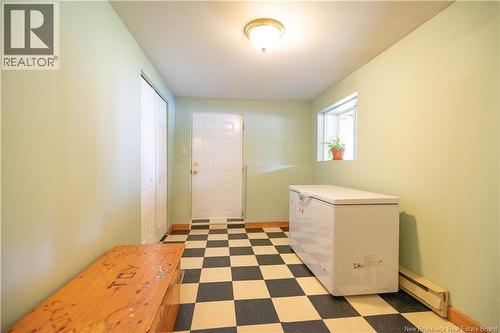 Mudroom and exit to back yard - 8 Dane Row, Willow Grove, NB - Indoor Photo Showing Other Room