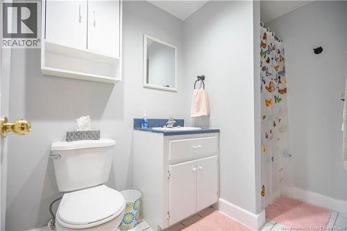 8 Dane Row, Willow Grove, NB - Indoor Photo Showing Bathroom