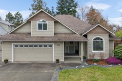 736 Barclay Cres Parksville, BC V9P 1Z3