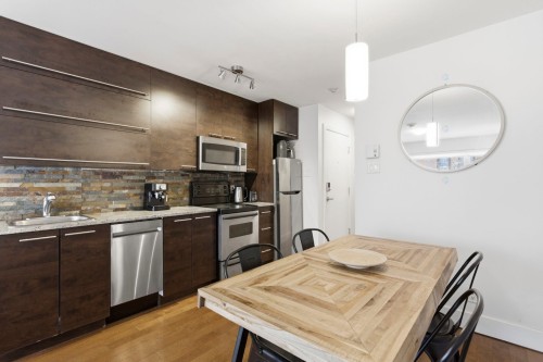 Kitchen - 301-2487 Rue Champagne, Montréal (Ville-Marie), QC - Indoor
