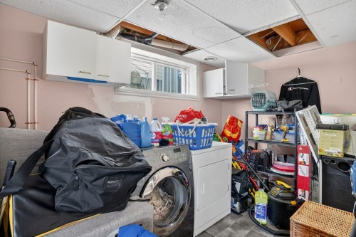 Salle de lavage - 1408 Av. Du Parc, Saint-Jérôme, QC - Indoor Photo Showing Laundry Room