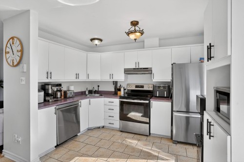 Cuisine - 1408 Av. Du Parc, Saint-Jérôme, QC - Indoor Photo Showing Kitchen