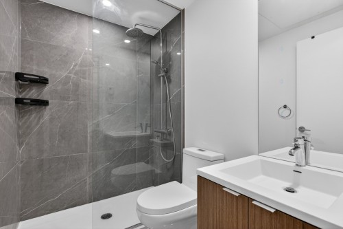 Bathroom - 301-1200 Rue Crescent, Montréal (Ville-Marie), QC - Indoor Photo Showing Bathroom