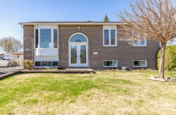 1036 Rue Imperial Longueuil (Greenfield Park), QC J4V 3G4