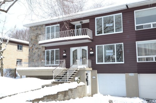 Entry - 564 Rue Le Royer, Saint-Lambert, QC - Outdoor With Facade