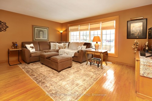 3638 Anniversary Road, Mississauga, ON 