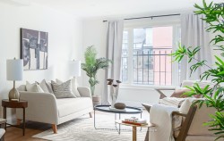 6-101 Glen Manor Drive  Toronto, ON M4E 3V3