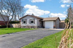 190 Parkview Road Georgina, ON L4P 2J7