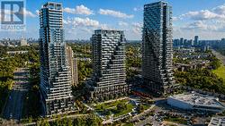 PL01 - 10 INN ON THE PARK DRIVE Toronto, ON M3C 0P9