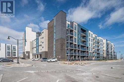 615 - 16 Concord Place, Grimsby, ON - Outdoor With Balcony With Facade