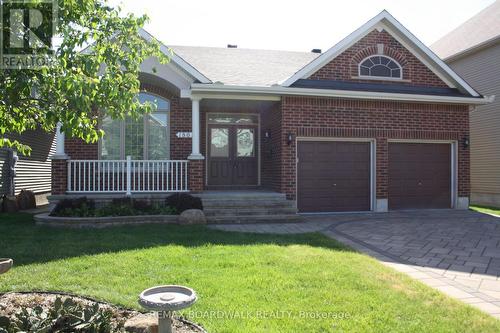 1861 Mickelberry Crescent, Ottawa, ON 