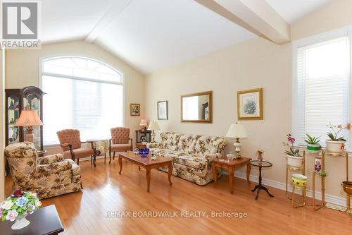 1861 Mickelberry Crescent, Ottawa, ON 