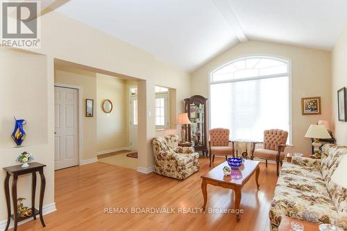 1861 Mickelberry Crescent, Ottawa, ON 