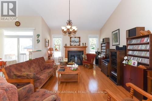 1861 Mickelberry Crescent, Ottawa, ON 