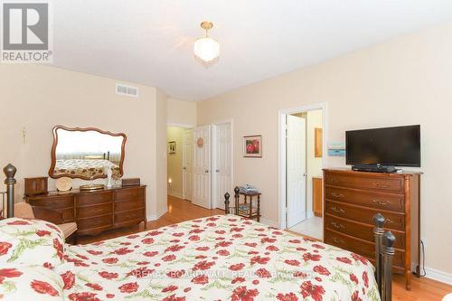 1861 Mickelberry Crescent, Ottawa, ON 