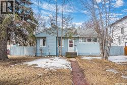 1532 Cairns AVENUE  Saskatoon, SK S7H 2H6