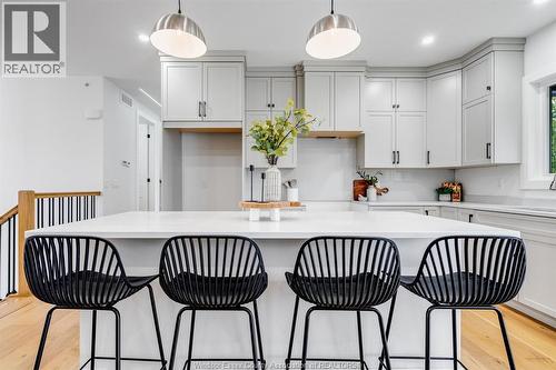 8336 Annie, Mcgregor, ON - Indoor