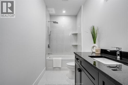 8336 Annie, Mcgregor, ON - Indoor Photo Showing Bathroom