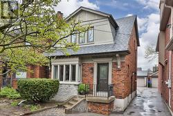 25 WHITEWOOD ROAD Toronto, ON M4S 2X8