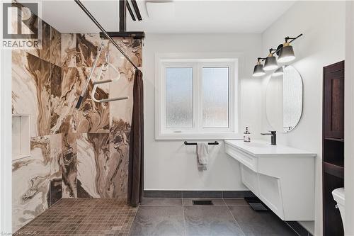 381 Timlock Place, Waterloo, ON - Indoor Photo Showing Bathroom