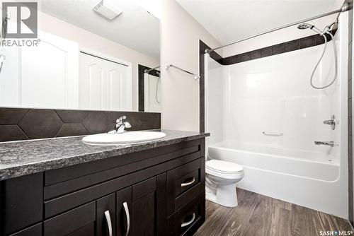 401 3826 Dewdney Avenue E, Regina, SK - Indoor Photo Showing Bathroom