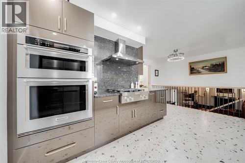 109 Centennial, Tecumseh, ON - Indoor Photo Showing Kitchen With Upgraded Kitchen