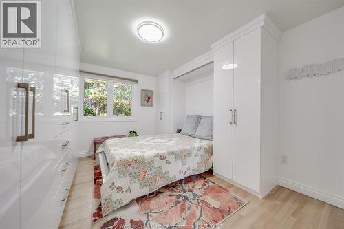 109 Centennial, Tecumseh, ON - Indoor Photo Showing Bedroom