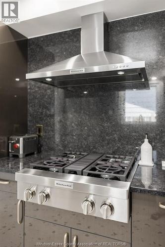 109 Centennial, Tecumseh, ON - Indoor Photo Showing Kitchen