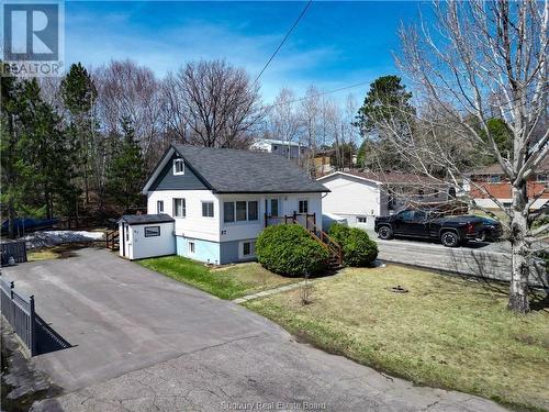 87 Manor Road  Sudbury, ON P3B 3K9