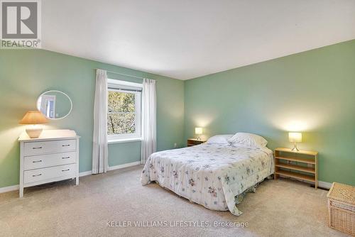 62 Fourwinds Road, London South (South K), ON - Indoor Photo Showing Bedroom