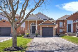 78 CECIL FOUND CRESCENT Clarington (Courtice), ON L1E 2W1