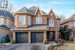 103 VIVIANS CRESCENT  Brampton, ON L6Y 4V4