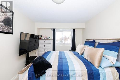 50 Lakeshore Rd Unit 44 Road, St. Catharines (Lakeport), ON - Indoor Photo Showing Bedroom