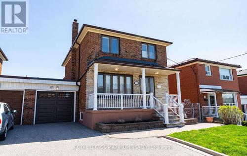 32 IANHALL ROAD  Toronto, ON M3M 2B1