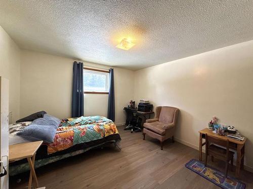 982 Hwy 608, Neebing, ON - Indoor Photo Showing Bedroom
