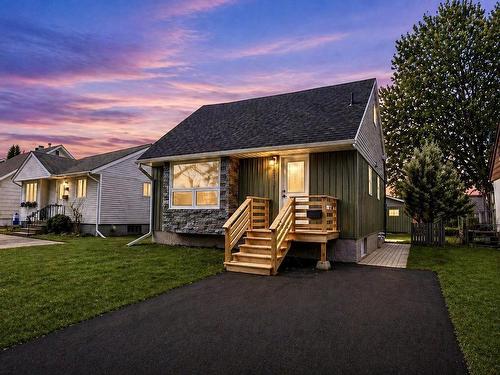 743 Syndicate Avenue N  Thunder Bay, ON P7C 3X3