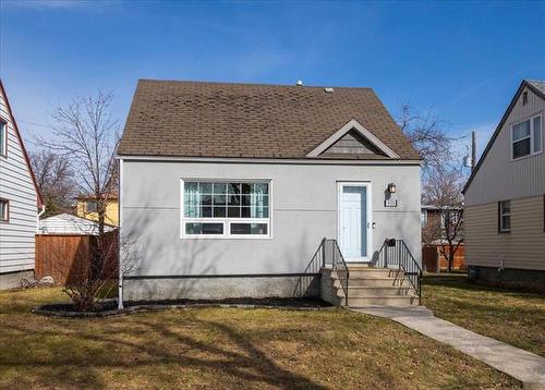 935 Hector Ave, Winnipeg, MB 