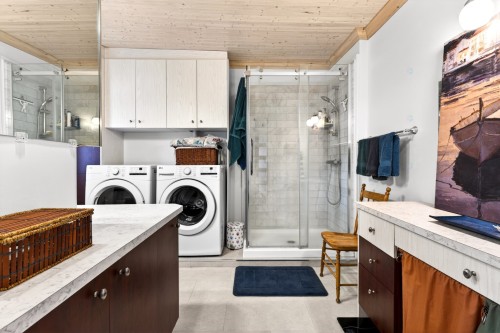 Salle de bains - 2-1575 Rue Marcil, Sherbrooke (Les Nations), QC - Indoor Photo Showing Laundry Room