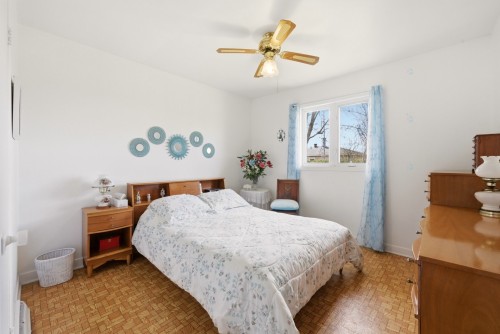 Chambre à coucher - 641 Rue Leclerc, Acton Vale, QC - Indoor Photo Showing Bedroom