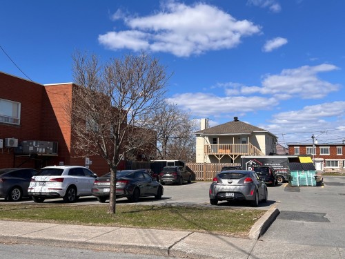 Stationnement - 102-915 Boul. Taschereau, La Prairie, QC - Outdoor