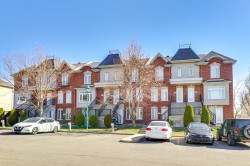 7704 Rue Angèle Laval (Duvernay), QC H7A 4K4