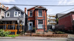 1525 Amelia St Victoria, BC V8W 2K1